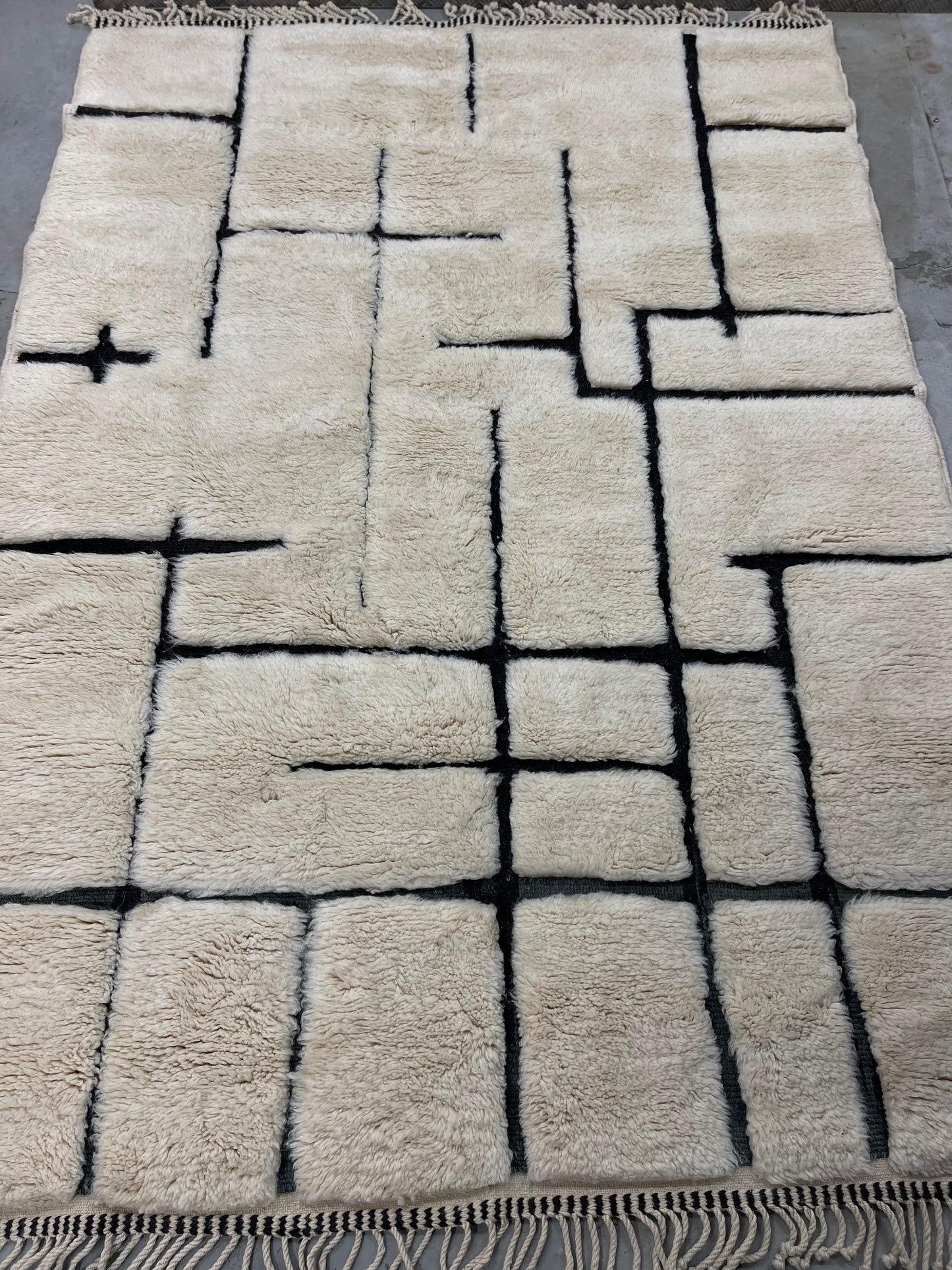 Tapis lignes noires & vertes -SD11-183cm x 240cm